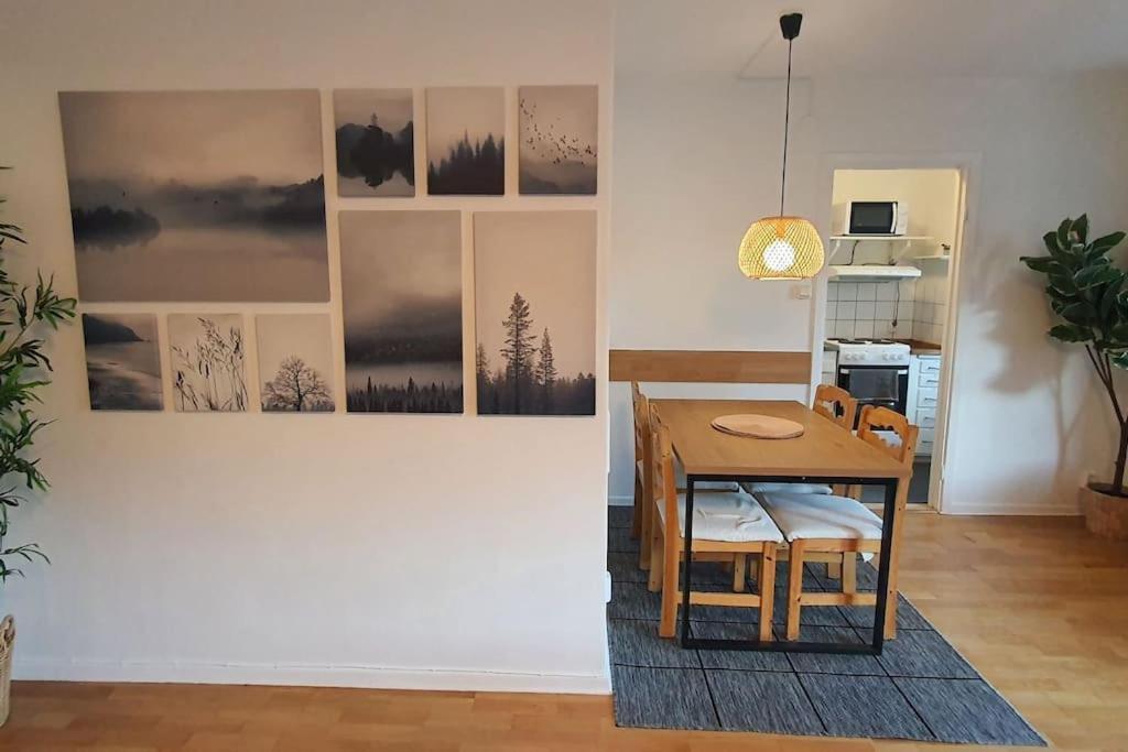 Apartment With Garden Near Metro! Stockholm Eksteriør billede
